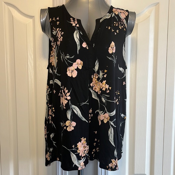Reitman’s Size XL Sleeveless/V-neck Floral top, EUC - Picture 7 of 15